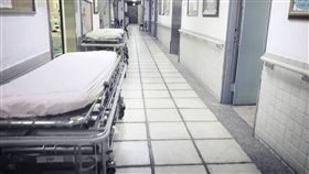 醫院、病床示意圖／記者馮珮汶攝影