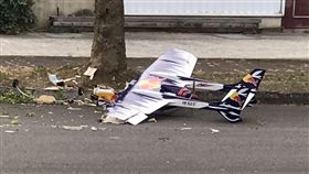 墾丁滑翔機才砸死人　苗栗又傳模型機墜落馬路撞路樹