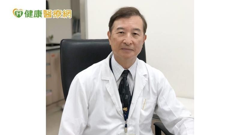 前櫃姊靜脈曲張常抽筋　治療新選擇