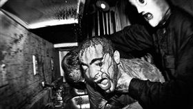 鬼屋,萬聖節,綁繩,潑血,折磨,酷刑,病歷,安全,闖關,真實,混淆, 圖／翻攝自推特