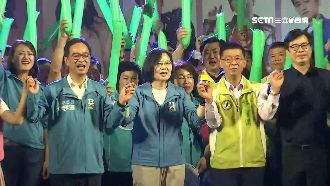 英現身李昆澤音樂會　支持者擠爆會場