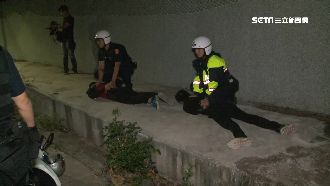 只因沒駕照！2男拒絕警方攔查逃逸