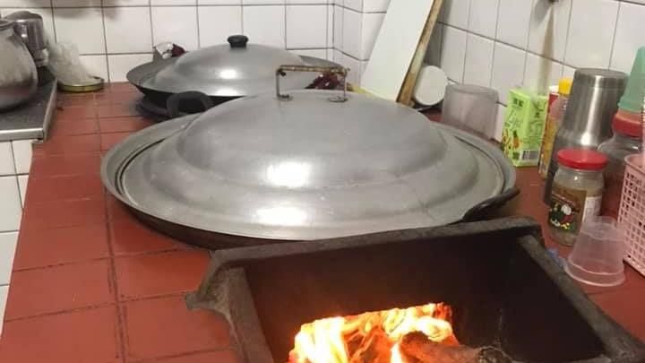 務農哥爐灶煮水！網驚一家6口全靠它