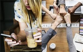 社交/開會/職場/上班。 (示意圖／翻攝自Pixabay)