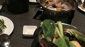 （圖／翻攝自爆怨公社臉書）
https://www.facebook.com/photo.php?fbid=10221156092078553&set=pcb.3046436965375333&type=3&theater&ifg=1