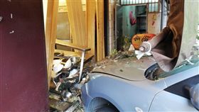 新北市,車禍,撞店家,烤鴨,三寶