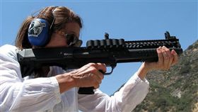 美國,步槍,AR-15,歹徒,闖入,自衛,保護,擊斃,孕婦,蒙面,挾持,射擊 圖／翻攝自維基百科　https://parg.co/Wf4