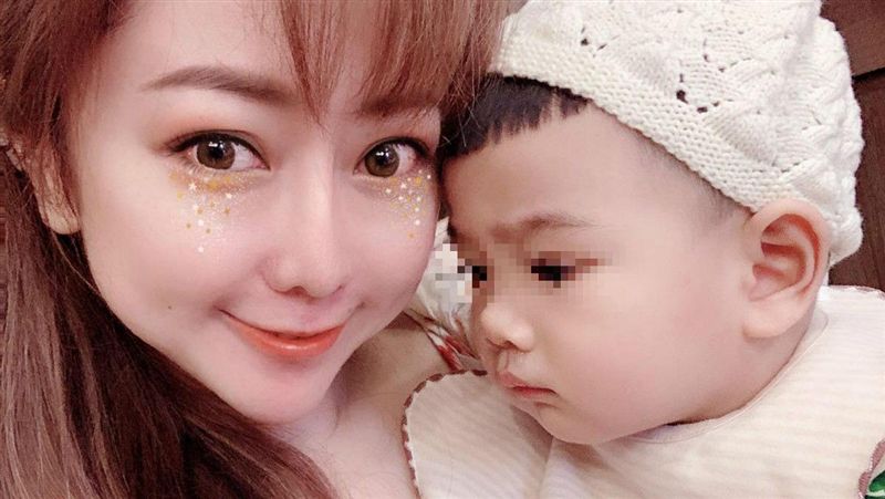 滑倒直撞囪門！T妹1歲兒閉眼臉發紫