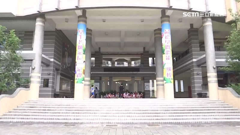 陸團參訪高雄11校！他：為統戰鋪路