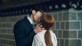 李棟旭,劉寅娜,觸及真心 衛視中文台提供