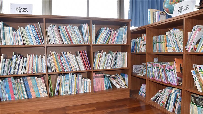 澎湖白沙中屯好書屋　師生共讀最快樂