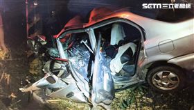 男子酒駕失控撞車 人卡車內慘死