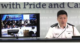 港警4日記者會採臉書直播；披露1日起迄今共拘捕325人，並強調香港非「無皇管」，員警有權進商場與小區執法。（圖取自facebook.com/HongKongPoliceForce）