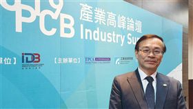蘋果產品熱銷  PCB廠喜迎訂單蘋果iPhone 11熱銷，加上AirPods Pro銷售供不應求，PCB供應鏈喜迎訂單。圖為TPCA台灣電路板協會理事長李長明。中央社記者江明晏攝  108年11月5日