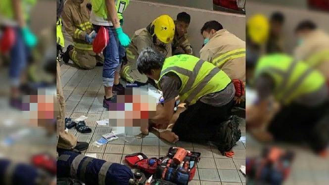 科大生死亡！香港多地現悼念示威活動