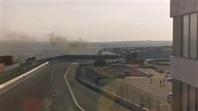 台中,法拉利,賽車場,起火,護欄（圖／翻攝畫面）