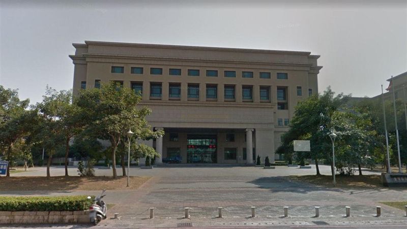 沒付利息車被拖走　他竟擄走當鋪老闆