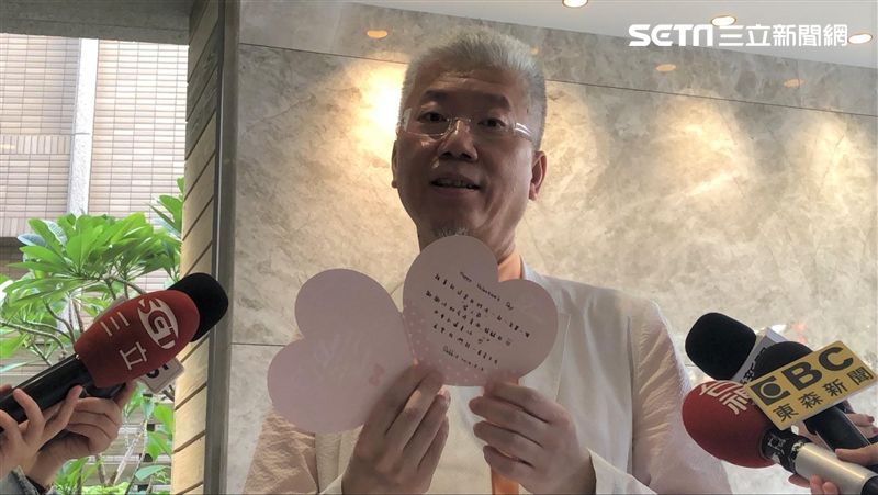 秘戀翁子涵逾兩年　李光輝秀手寫卡片