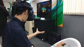 中鋼首次導入VR 培訓高爐製程新人中鋼與工研院合作開發，針對高爐製程導入VR，將運用在新人培訓，為中鋼首次嘗試運用VR培養新人。中央社記者潘羿菁攝　108年11月6日