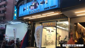 中原夜市電子煙實體店面　圖／記者林恩如攝影