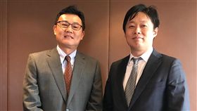 慧洋對明年公司營運抱持正向慧洋KY營運長趙子隆（左）與財務長薛亦駿指出，美中貿易戰不影響散裝運輸，對明年仍是抱持正向。中央社記者潘羿菁攝　108年11月6日