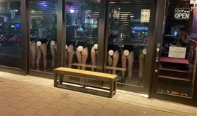 日本,北海道,酒吧,正妹,兔女郎（圖／翻攝自加藤軍路邊隨手拍臉書）