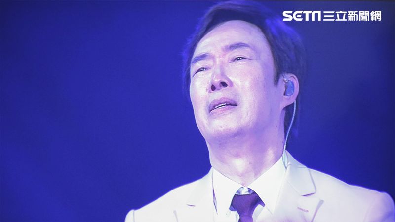 費玉清戴圍巾護嗓　背後原因令人心疼