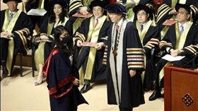 （圖／翻攝自微博）香港,理工大學,博士,畢典,校長,口罩