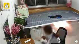 （圖／翻攝自梨視頻）中國,河北,床,爆炸,土炕