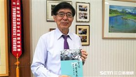 健保署今（7）日表示，《健保改革日記》電子書即起開放民眾線上閱覽。（圖／記者楊晴雯攝）