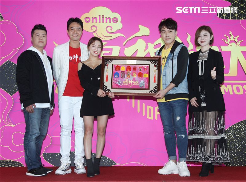 卓毓彤(熊熊)、許志豪、大堡、阿男道長、生活開運小導師艾莉絲出席「寶島神很大」上線記者會。（記者邱榮吉/攝影）