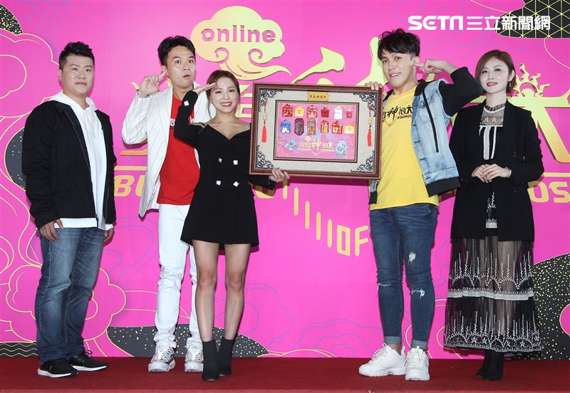 卓毓彤(熊熊)、許志豪、大堡、阿男道長、生活開運小導師艾莉絲出席「寶島神很大」上線記者會。（記者邱榮吉/攝影）