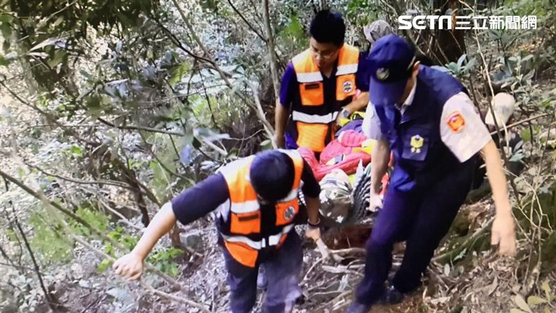 警消辛苦！開8.5時山路邊吐邊救人