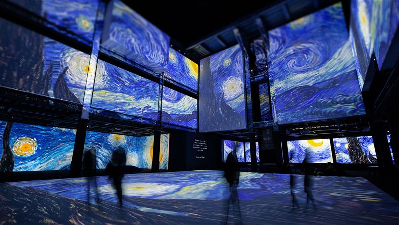 動態巨幕展示梵谷經典　走進魔幻星夜