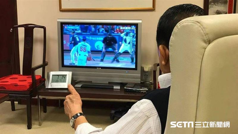 這瑜陷豪宅疑雲　那瑜關注台日大戰…