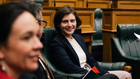 紐西蘭年輕國會議員史瓦布里克（Chloe Swarbrick）（圖／Chloe Swarbrick臉書）
