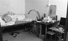 到租屋處找老婆！丈夫一開門「惡臭狂撲」嚇壞：她手腳被綁「腫成腐屍」了…(圖/網易新聞)