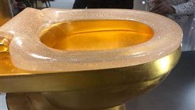 馬桶,上海,鑽石黃金馬桶,金氏世界紀錄。(圖/翻攝自澎派新聞)
