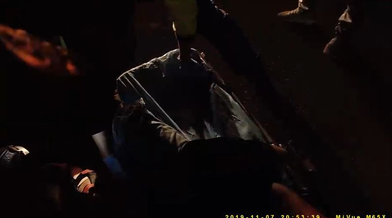 驚險！新竹男小腿中彈⋯警圍捕開槍嫌