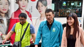 余天會勘新北玫瑰立體停車場預定地（2）新北市三重區玫瑰立體停車場正由交通部公路總局審核中，爭取前瞻基礎建設計畫經費支援興建，民進黨立委余天（中）8日前往會勘。中央社記者黃旭昇新北攝　108年11月8日