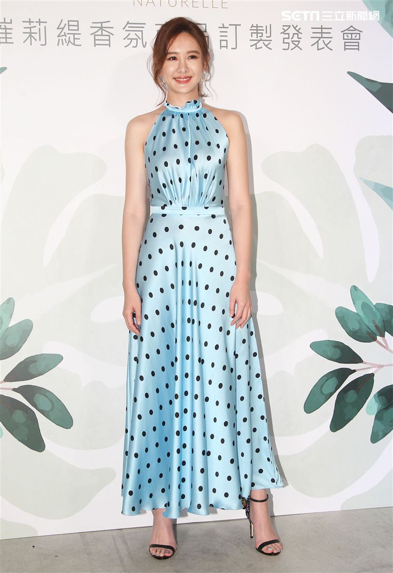 安心亞喜歡男生身上是木質調的香味。（記者邱榮吉/攝影）