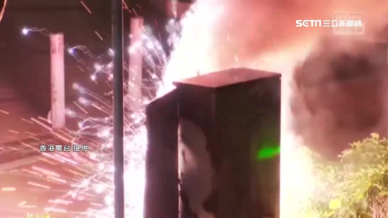 港悼墜樓科大生　入夜後警民再爆衝突