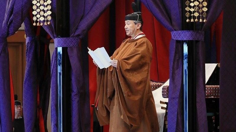 日皇即位遊行　夾道民眾禁用自拍棒