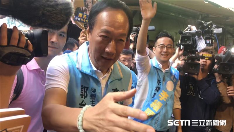 嗨喊「打贏韓國…」郭董揪票投這2黨