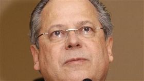 巴西聯邦最高法院11位大法官7日晚以6比5的票數推翻2016年針對二審定罪後入獄服刑的釋憲案，為釋放多達4895名囚犯打開道路，像是因洗錢和受賄罪被判刑入獄、前總統魯拉任內的文官廳長紀賽烏（圖）。（圖取自維基共享資源；作者José CRuz/ABr，CC BY 3.0 br）
