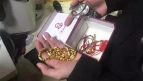 十幾萬金飾裝塑膠袋！被夫當垃圾丟光　婦驚覺「哭腔」報警（圖／翻攝自《遼寧晚報》微信公眾號）