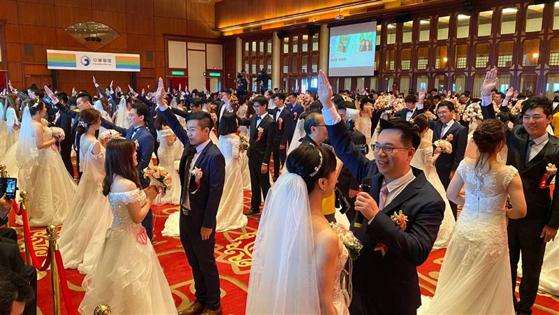 中華電信集團婚禮　辦公室戀情成眷屬