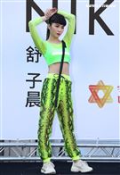 舒子晨首場EP簽唱會現場載歌載舞讓粉絲瘋狂。（記者邱榮吉/攝影）