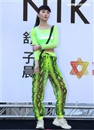 舒子晨首場EP簽唱會現場載歌載舞讓粉絲瘋狂。（記者邱榮吉/攝影）