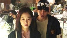 姜漢娜（左）、王大陸多次被拍到出雙入對。（圖／翻攝自微博）